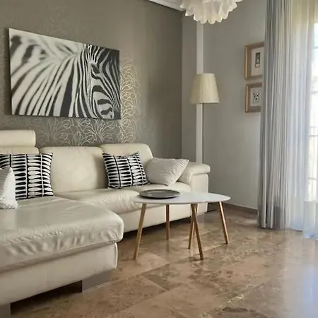 Apartamento Puente Romano Apartment